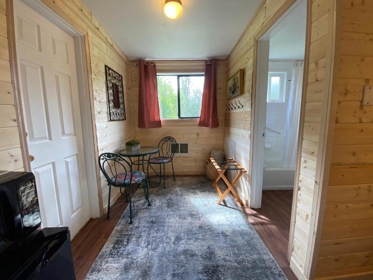 Emerald Valley Inn Port Crescent Экстерьер фото