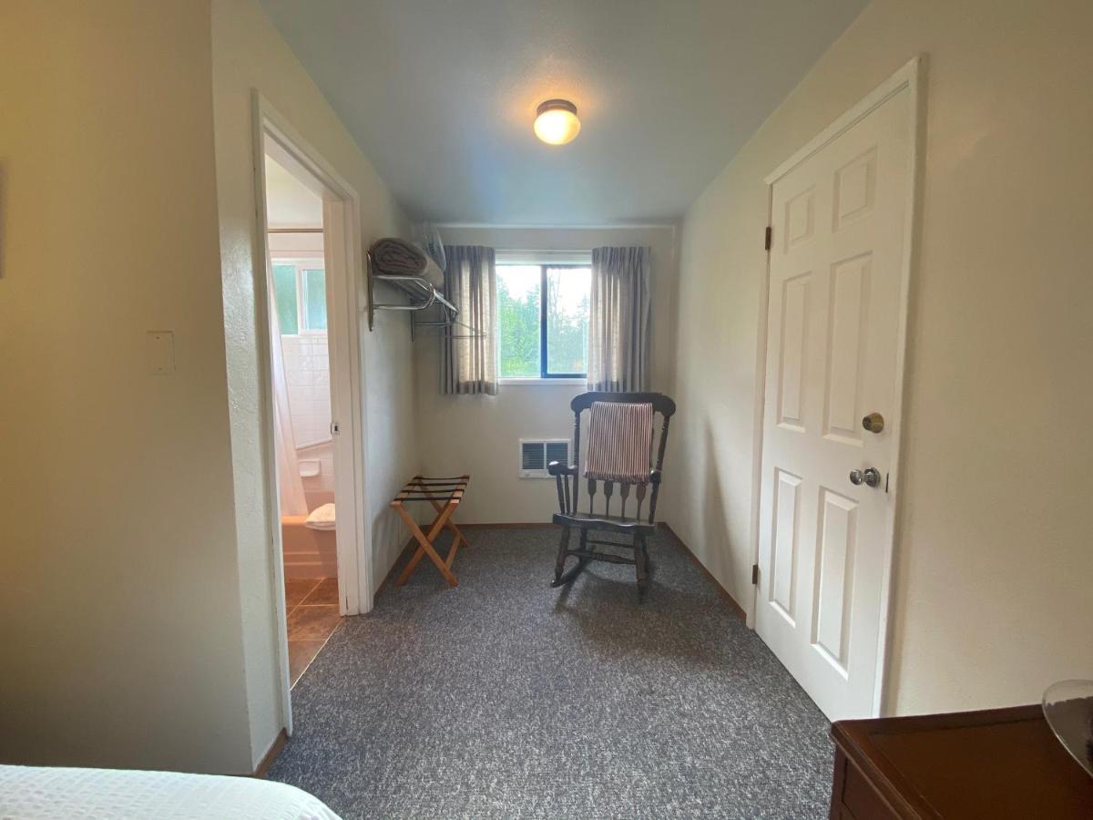Emerald Valley Inn Port Crescent Экстерьер фото